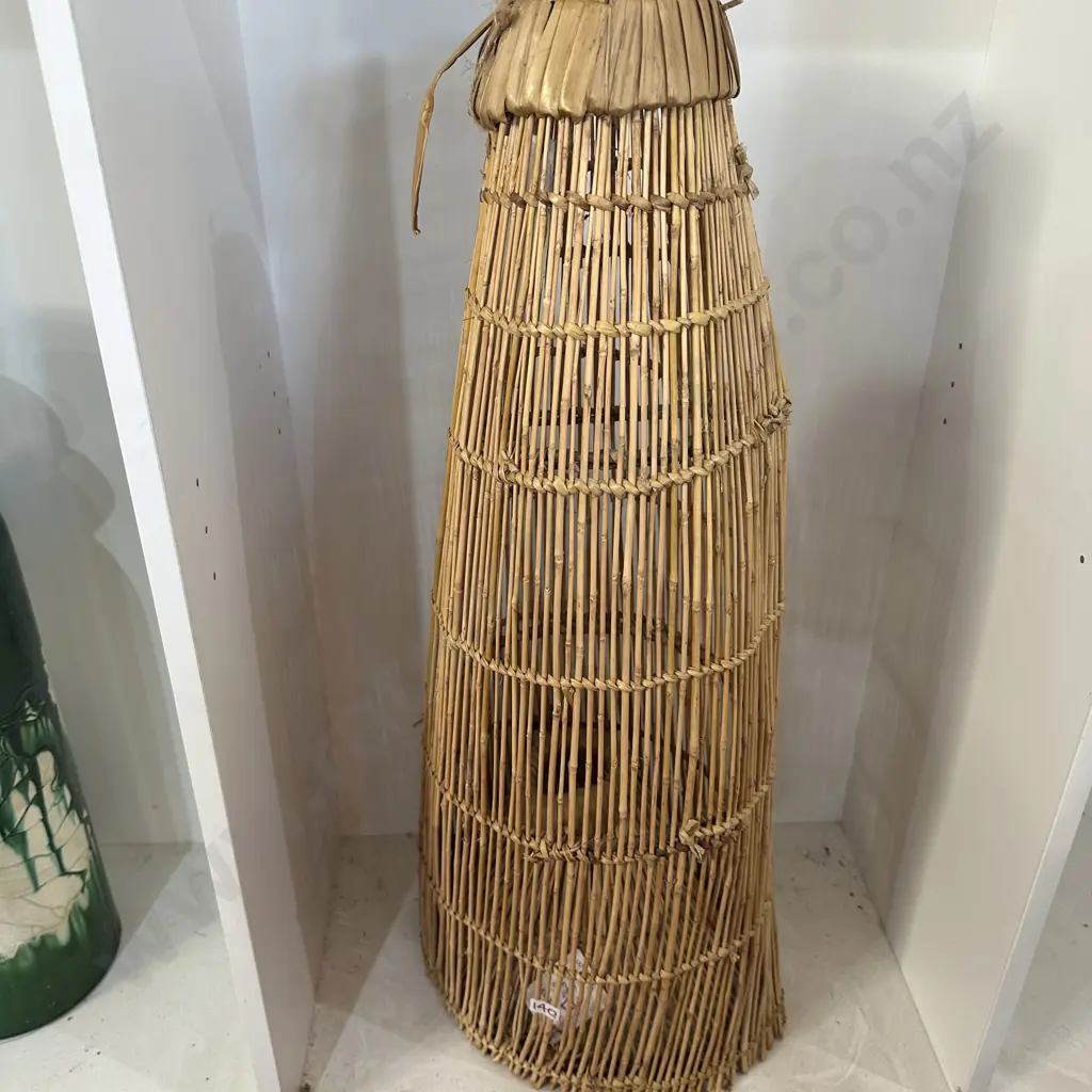 Madagascan fish trap lamp Image 1++