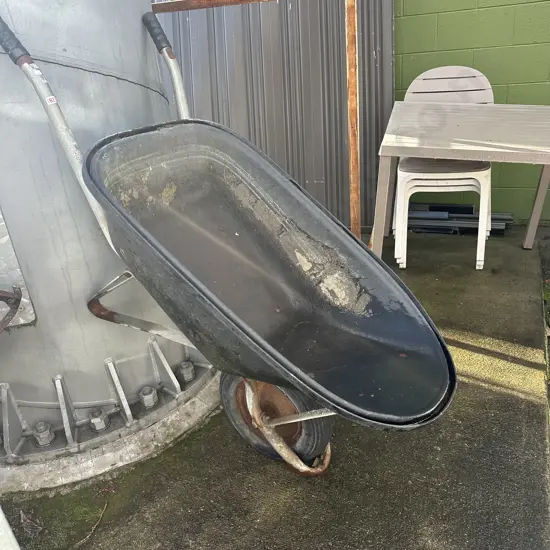 Wheel barrow
