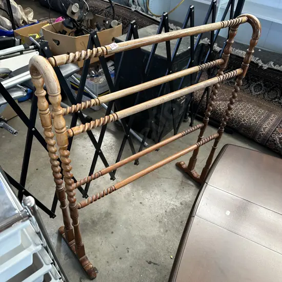 towel rack