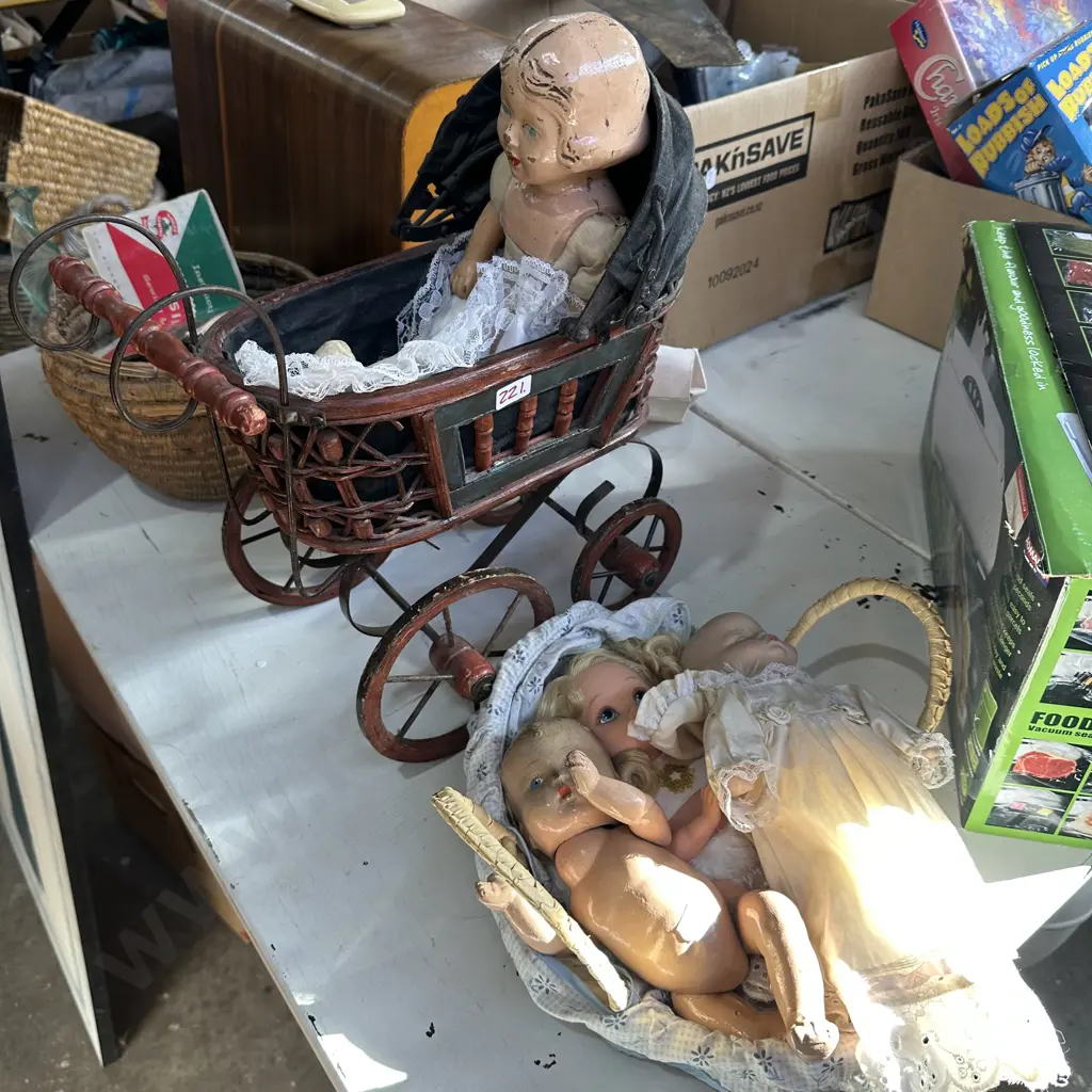 Vintage dolls and pram Image 1++