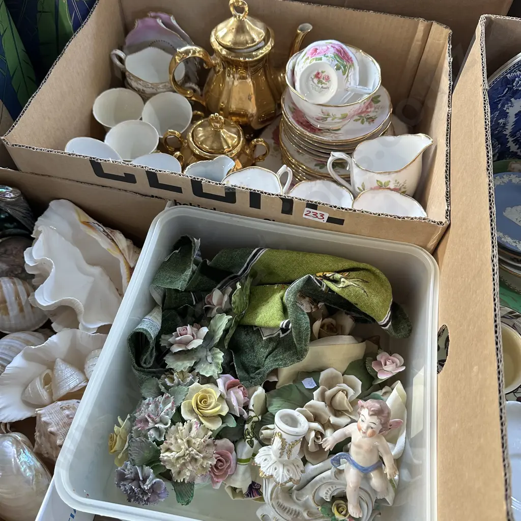 Royal Albert American beauty plus ceramic flowers etc Image 1++