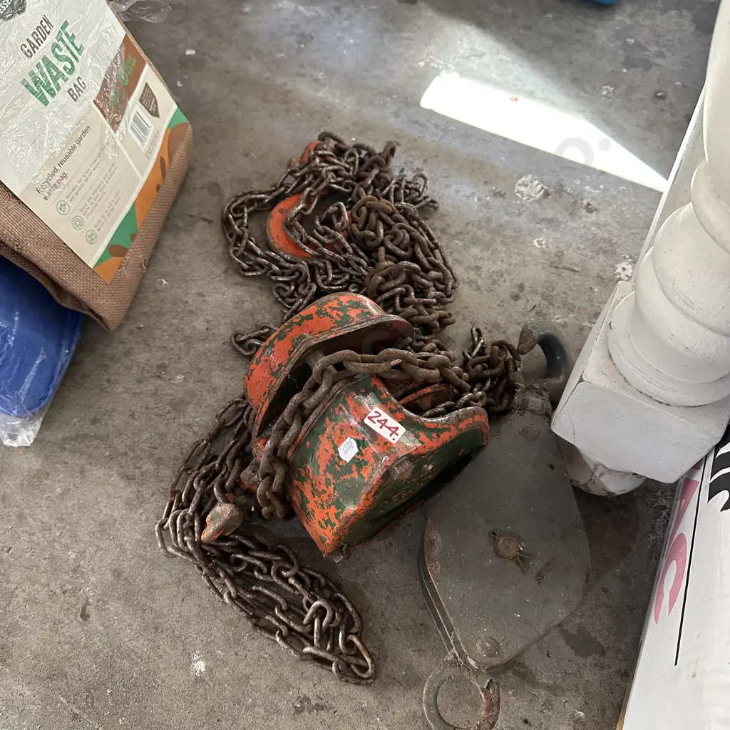 Endless chain and pully Image 1++