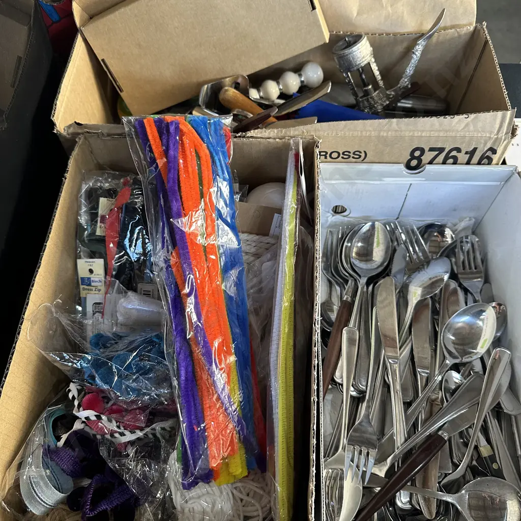 Cuttlery, craft, utensils and jar tops Image 1++