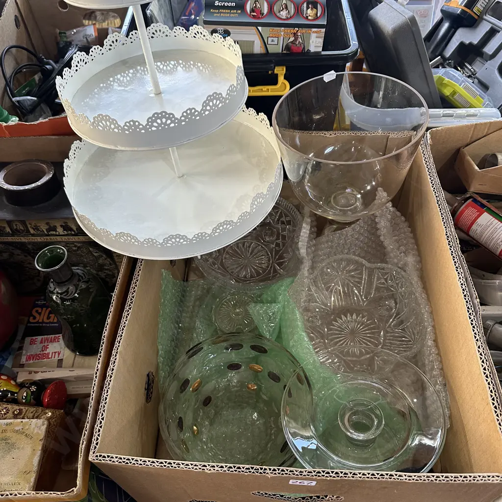 Cake stand, glass vases etc Image 1++