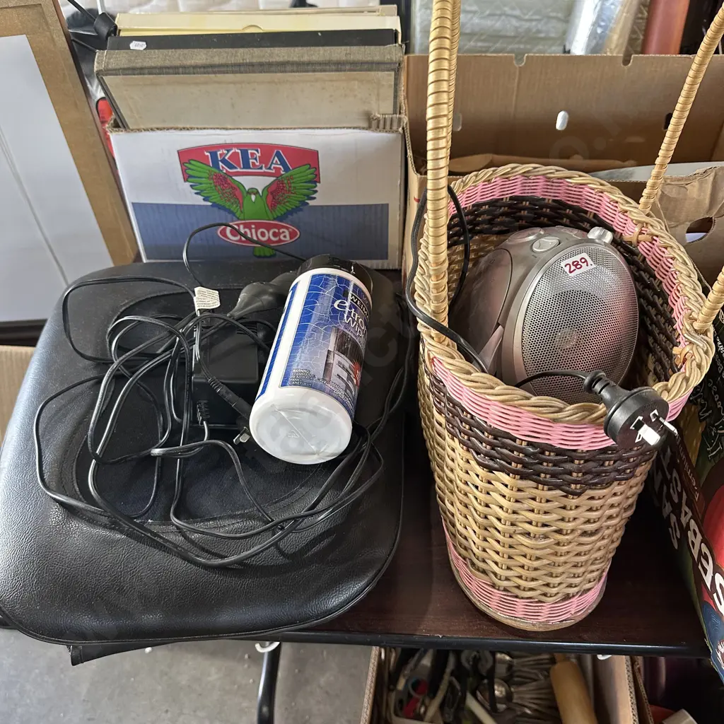 Basket, stereo, massage chair Image 1++