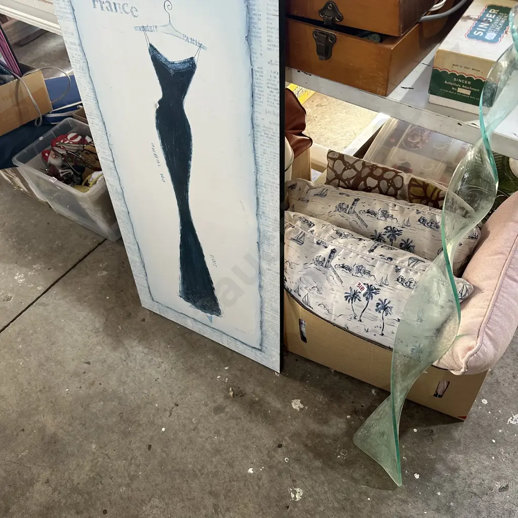 cushions, wind spinner and print Image 1++