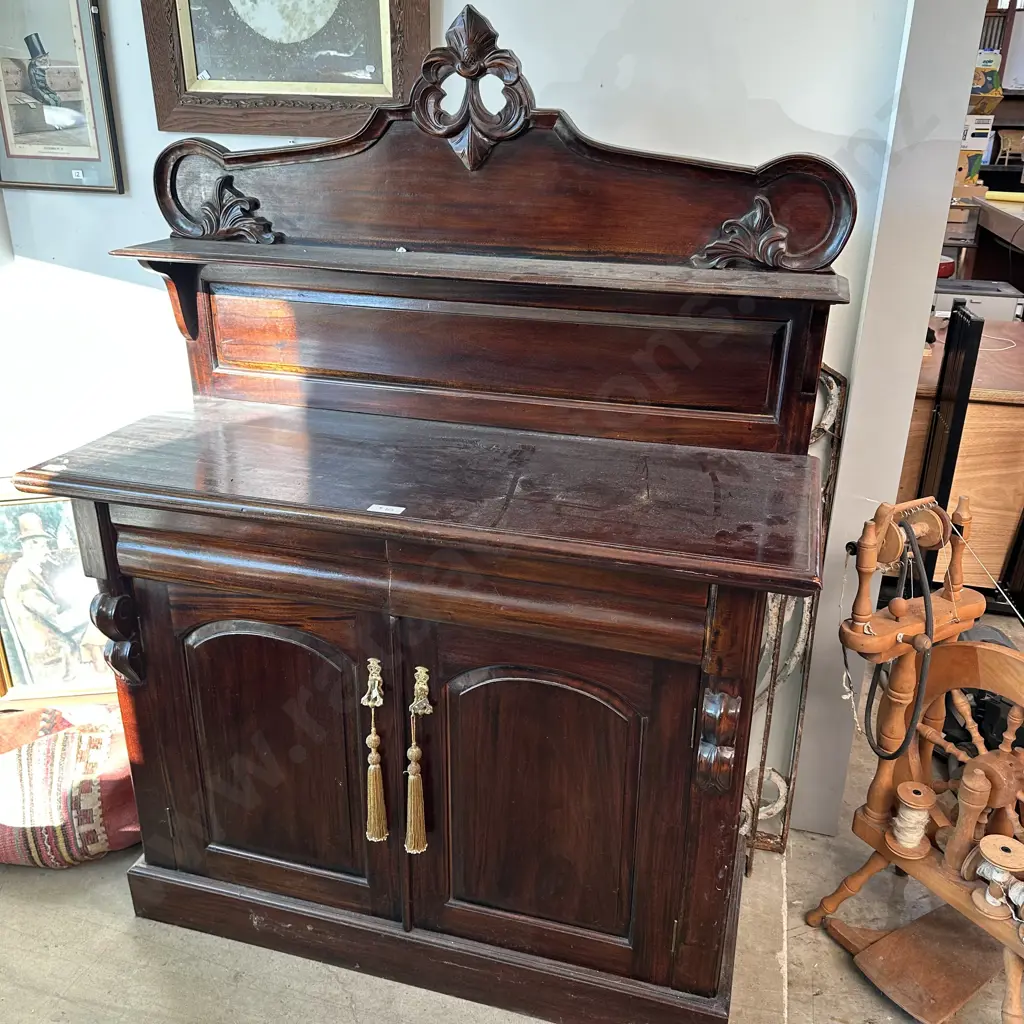 Chiffonier Image 1++