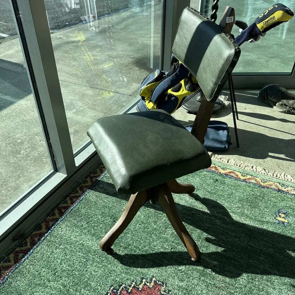 Antique office chair that belonged to famous boxer Geoffrey Watchorn Image 1++