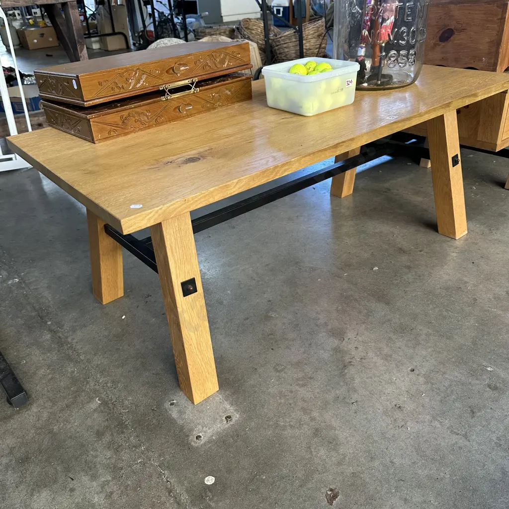 Oak coffee table Image 1++