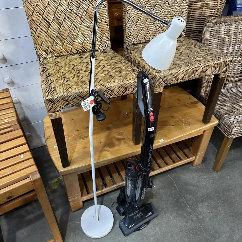 Lamp and hoover vac Image 1++