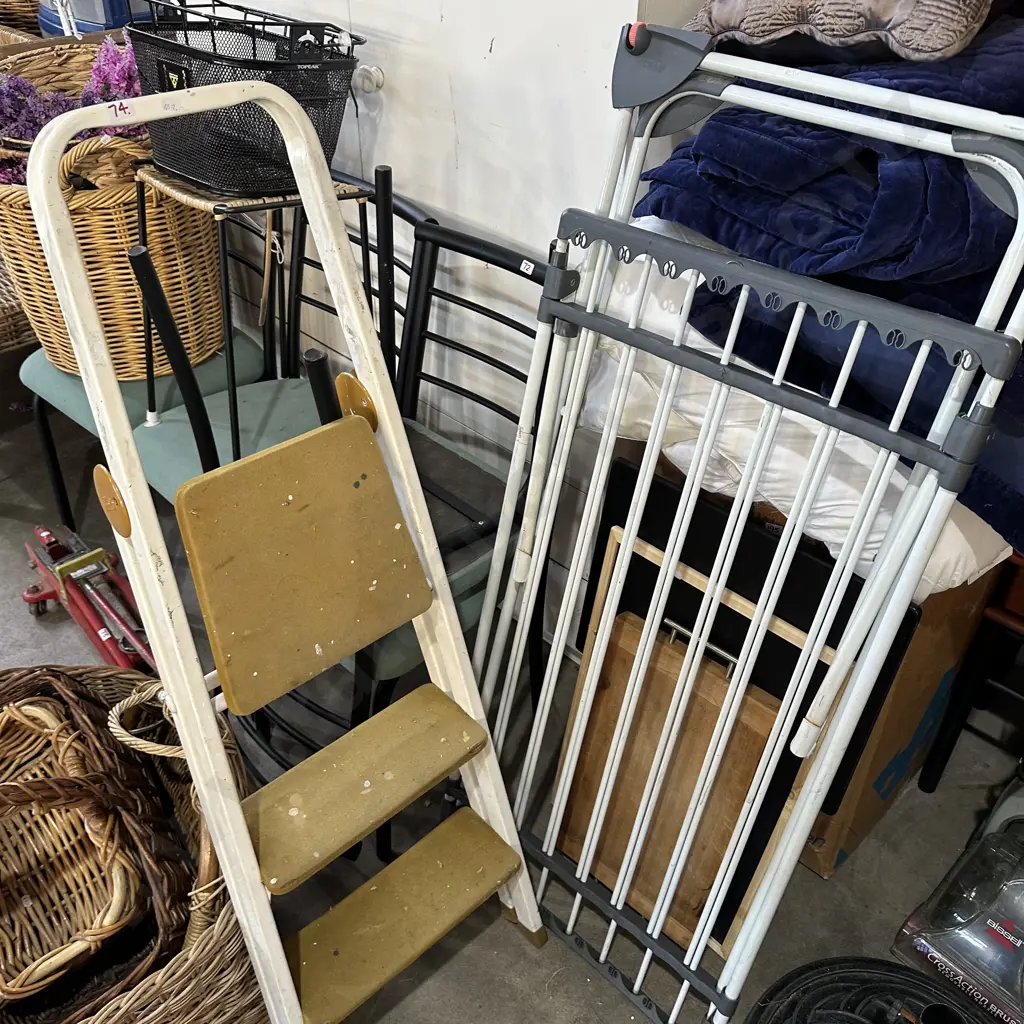 Step and clothes horse Image 1++