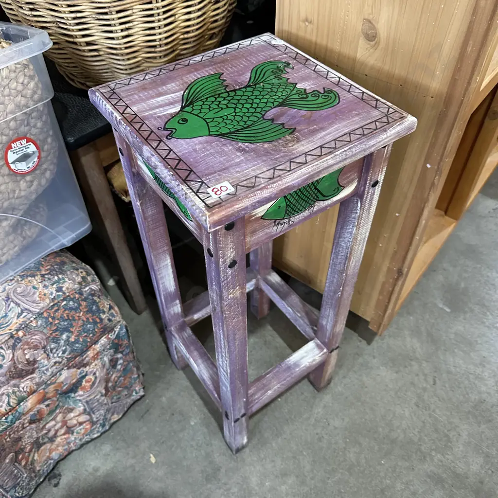 Stool Image 1++