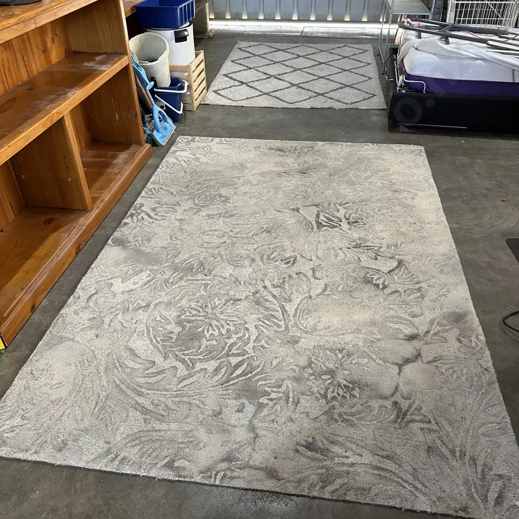 2 rugs Image 1++