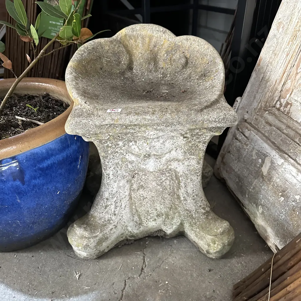 Small concrete garden seat Image 1++