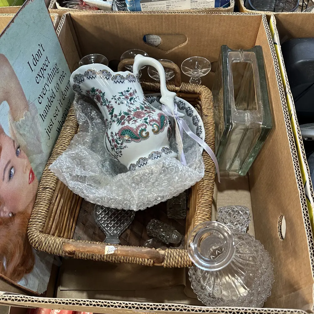 Wash jug and bowl etc Image 1++