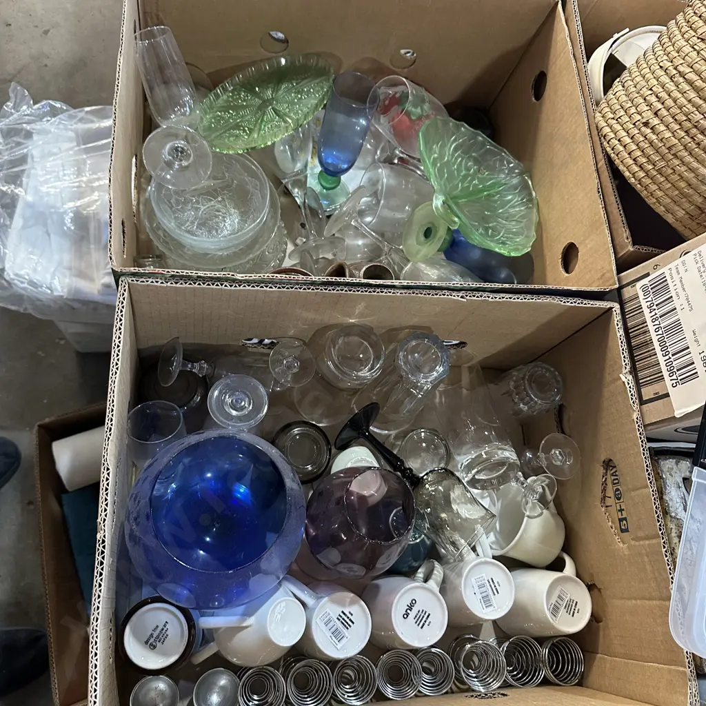 2 box inc Green glassware Image 1++