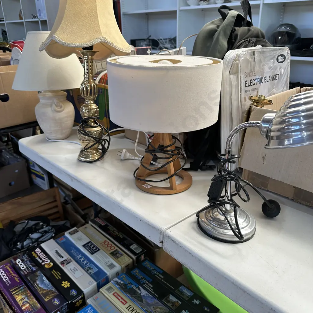 4 lamps Image 1++