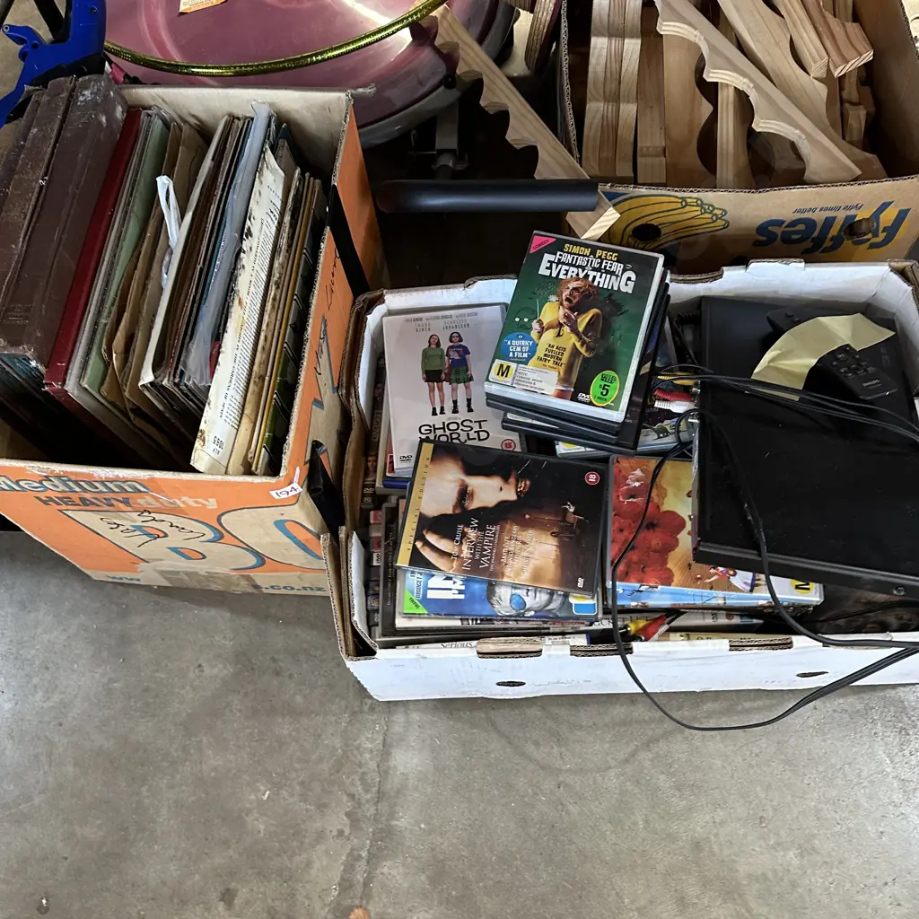 2 box LPs and DVDs plus player Image 1++