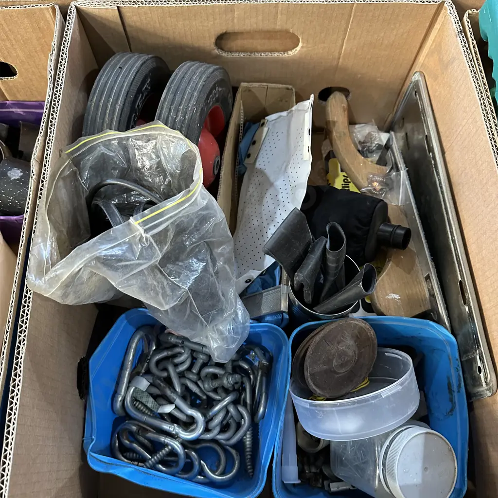 wheels and clips etc Image 1++