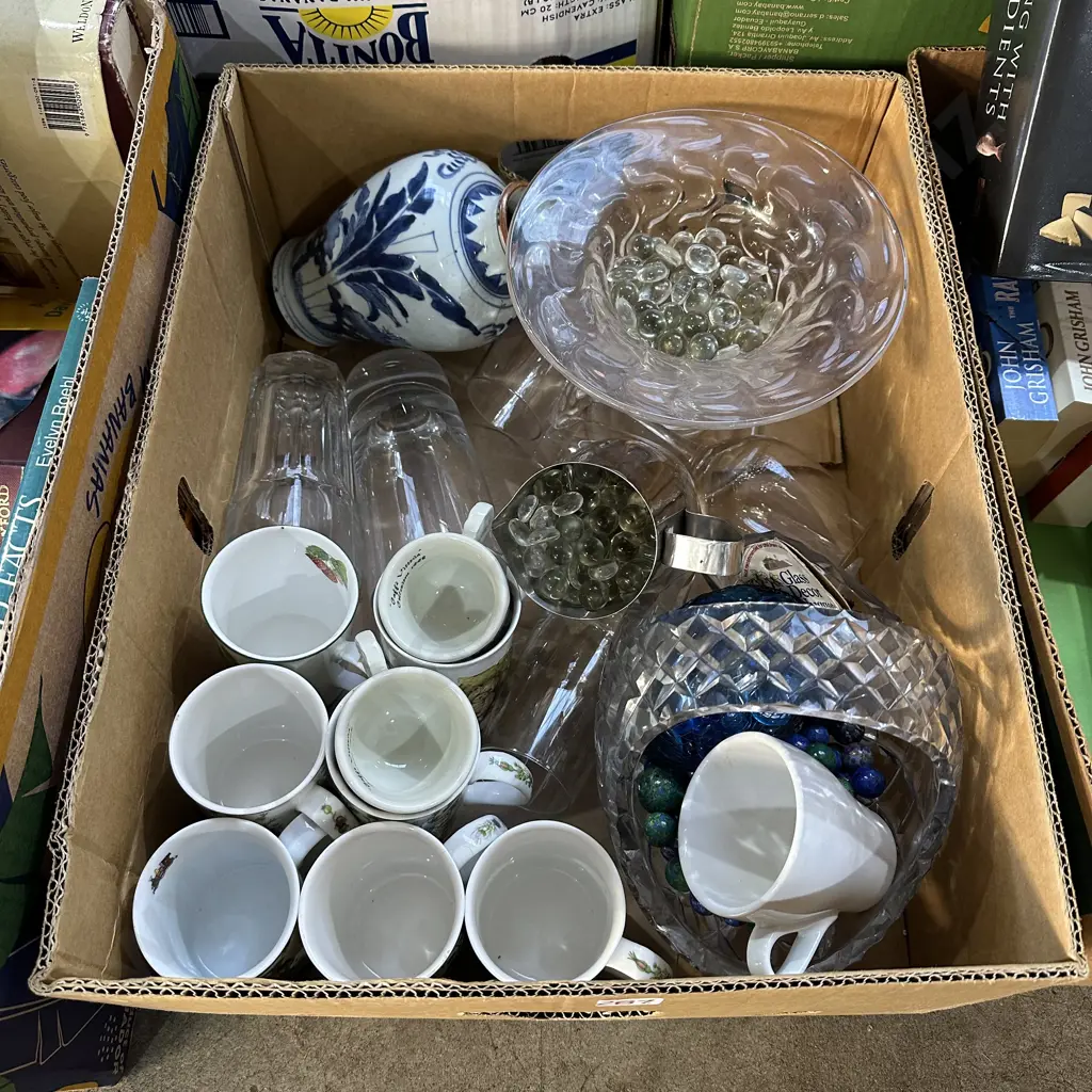 crockery etc Image 1++