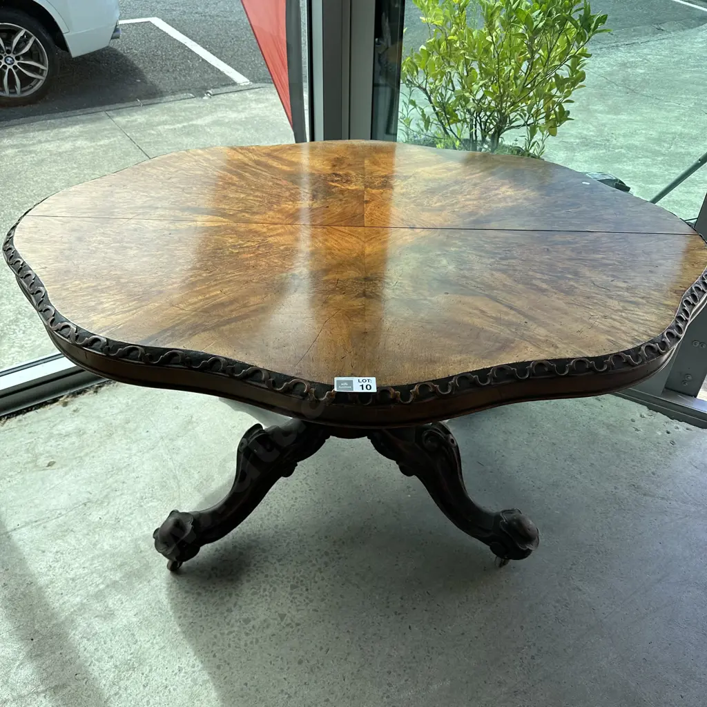 Antique table Image 1++