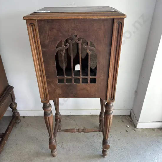 Cabinet speaker