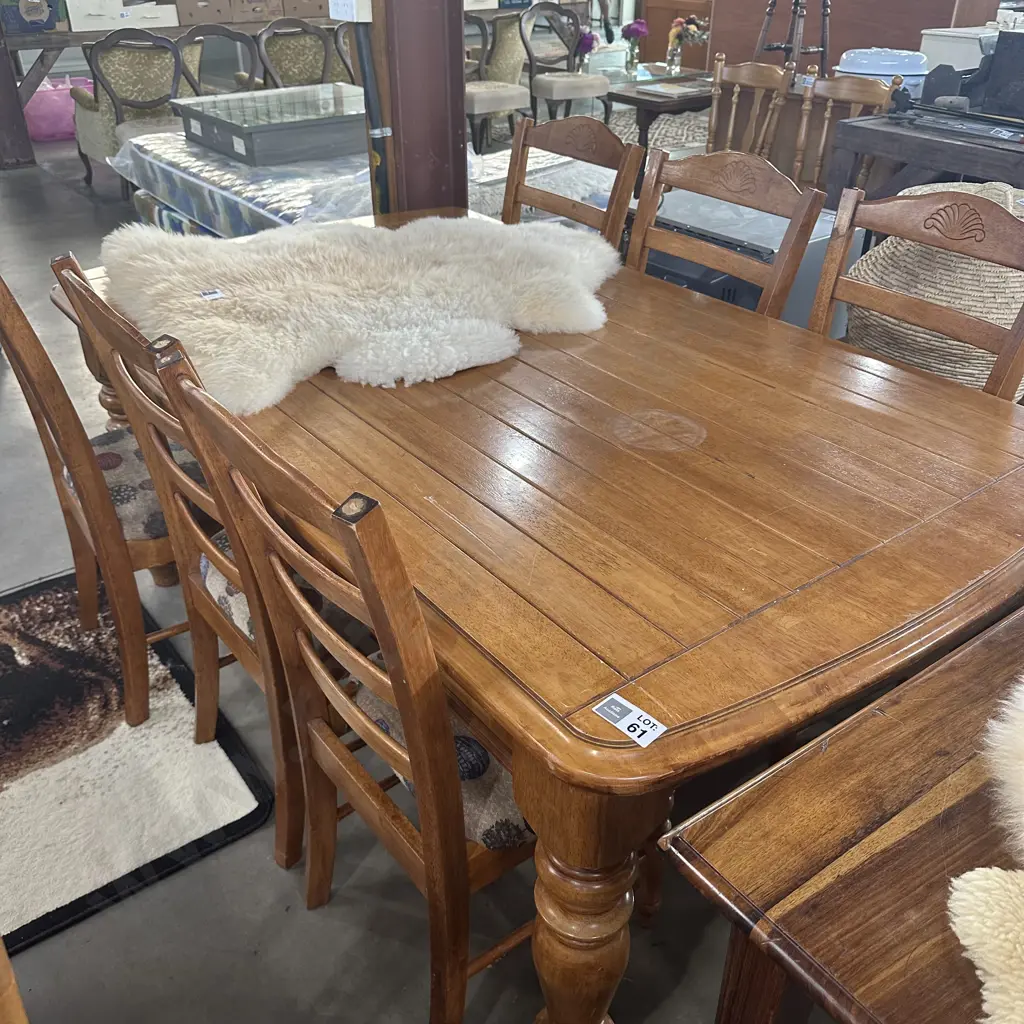 Rubberwood table and chairs (chairs in very average condition...) Image 1++