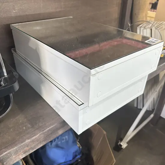 2 bathroom cabinets