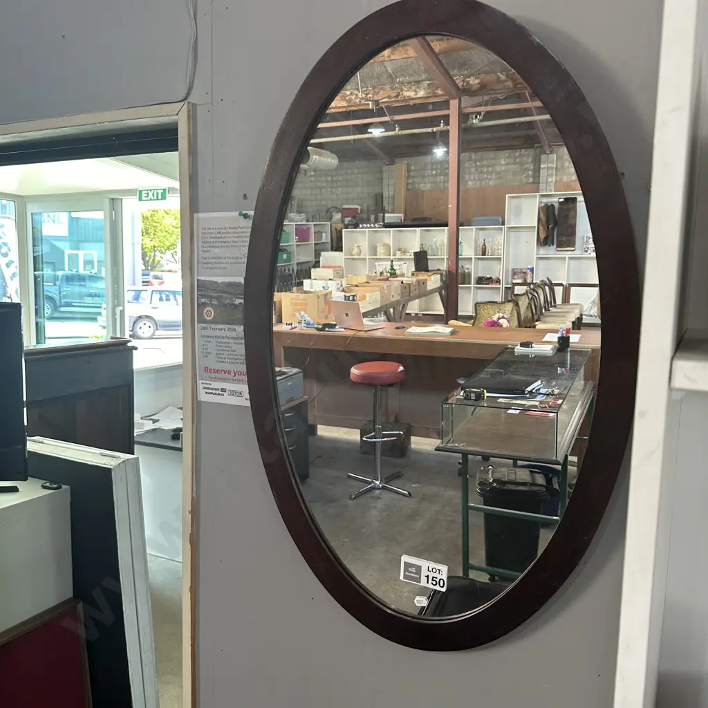 Oval wal mirror Image 1++
