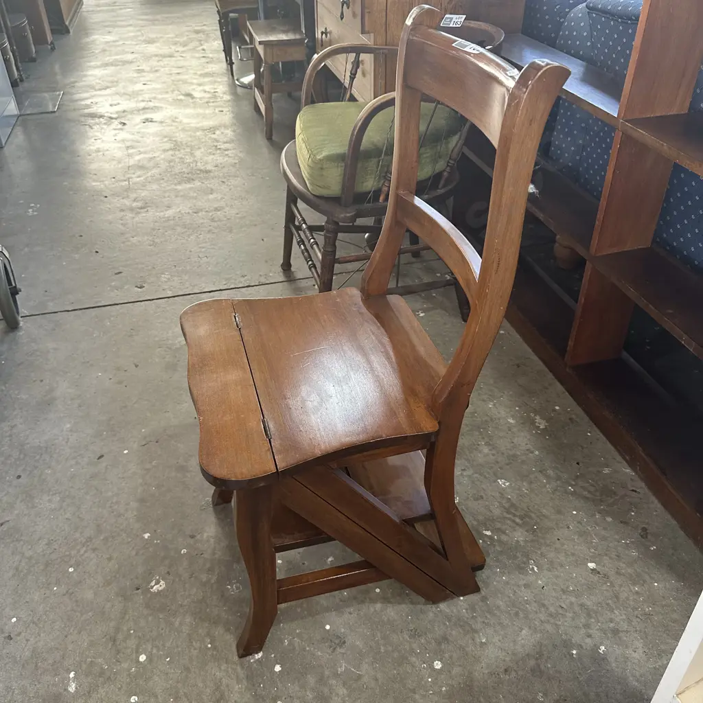 Folding ladder chair Image 1++