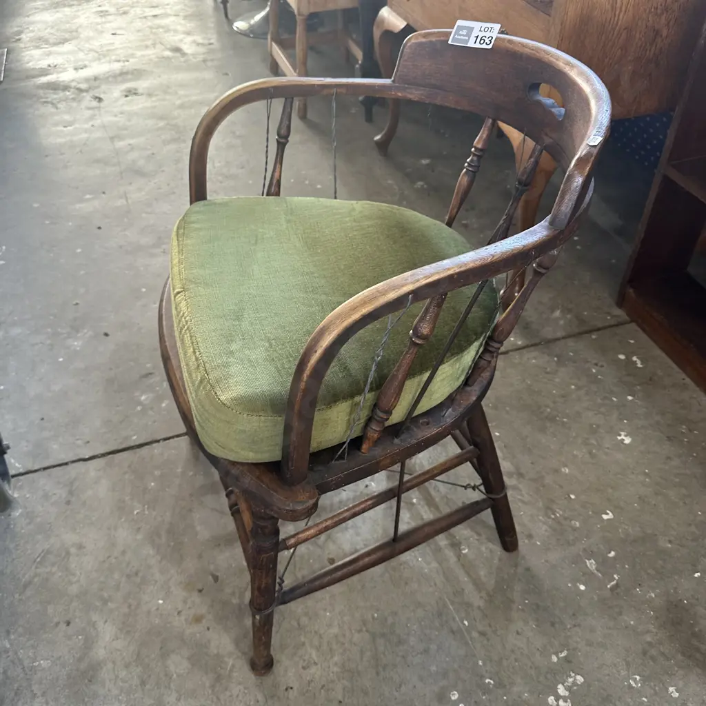 Captains chair- AF Image 1++
