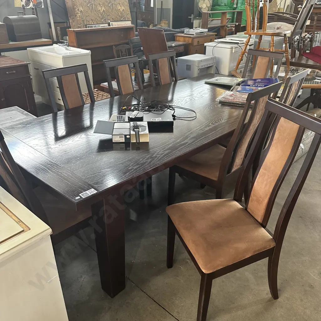 Oak table and 8 chairs Image 1++