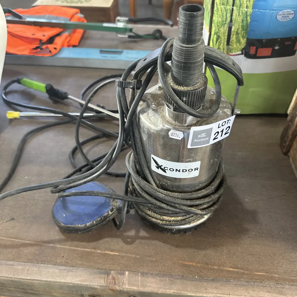 Submersible pump Image 1++