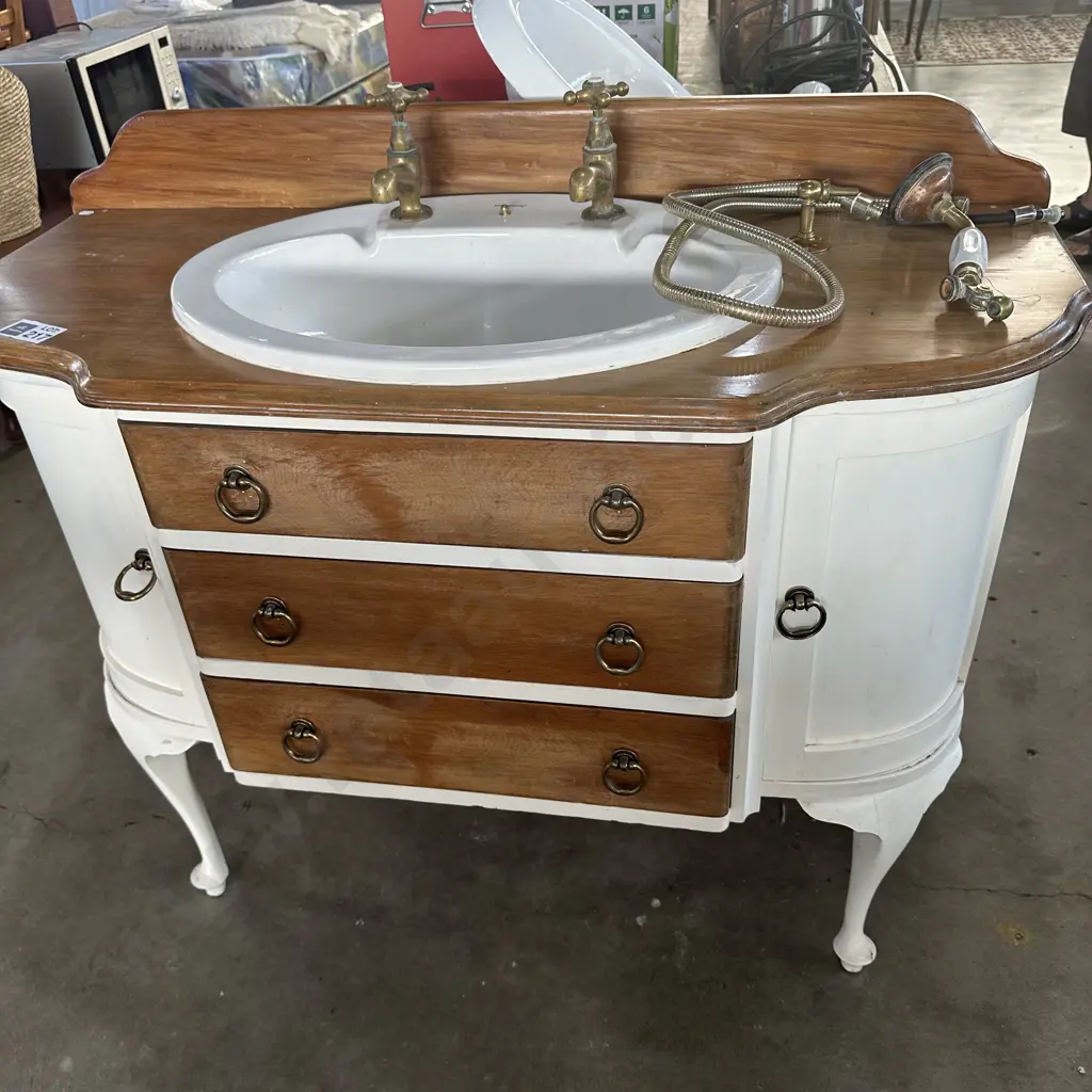 Bespoke vanity plus shower parts Image 1++