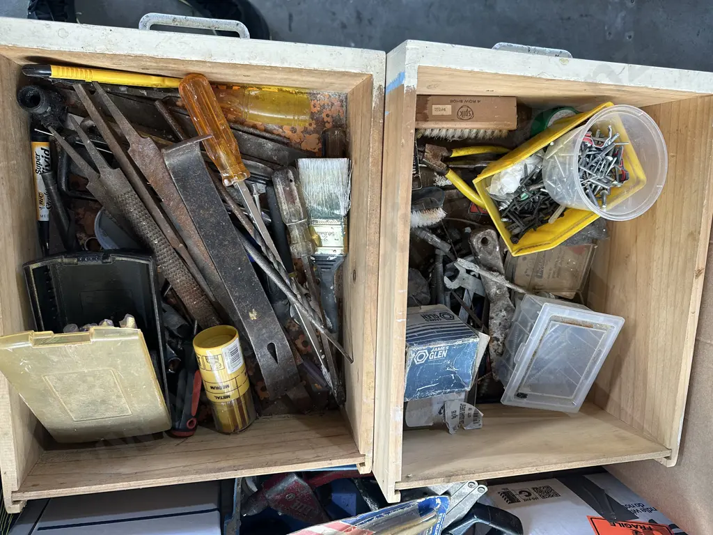2 drawers of tools and hardware Image 1++