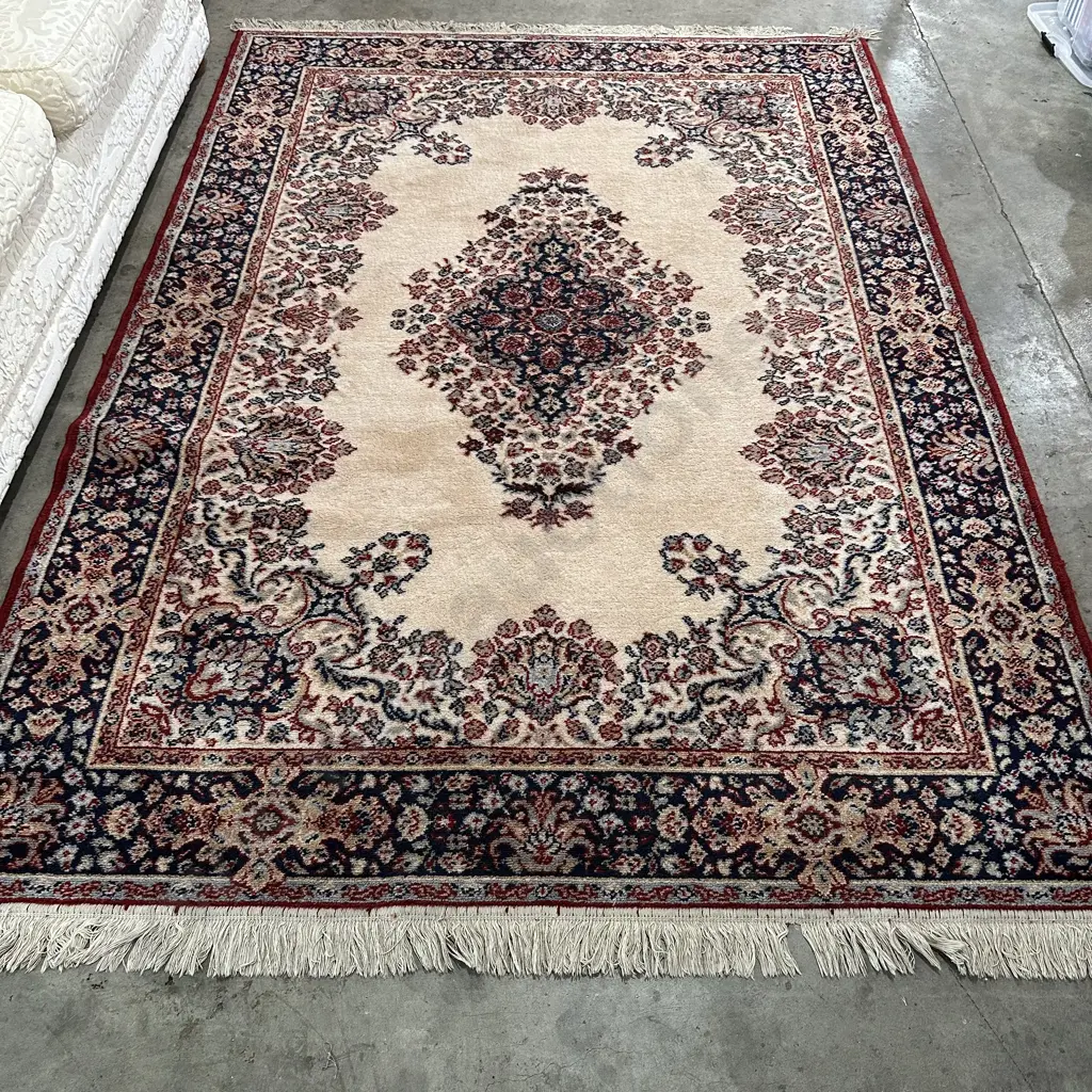 Belgium style woolen rug 2.3 x 1.6 Image 1++