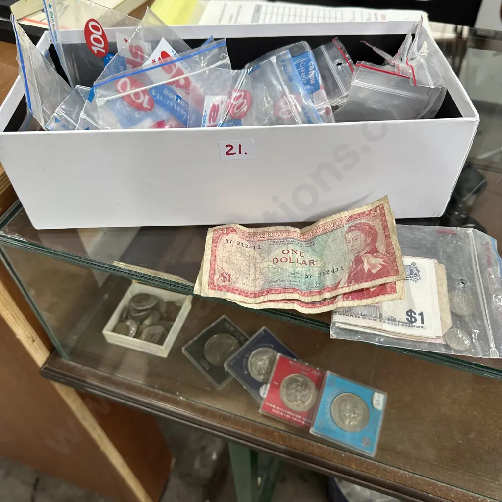 Coin & bank note collection Image 1++