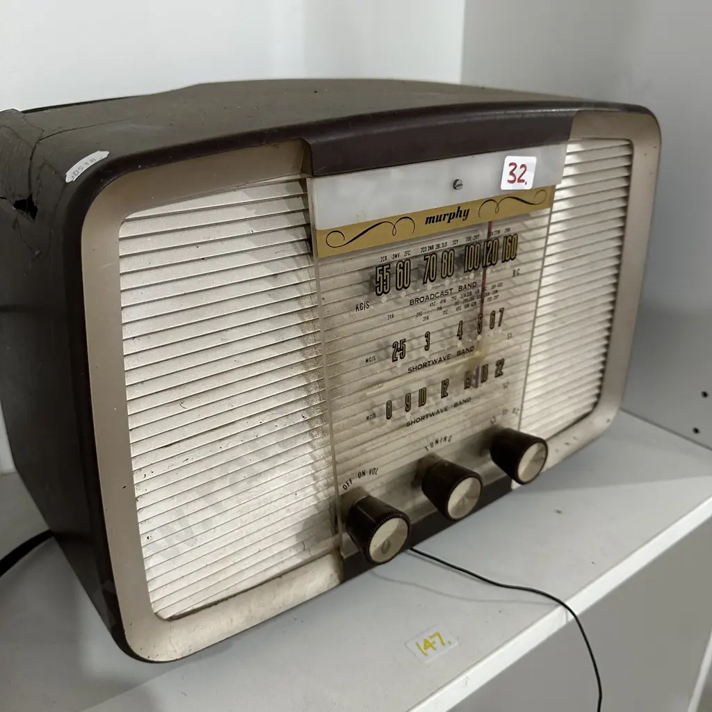 Murphy radio (damaged) Image 1++