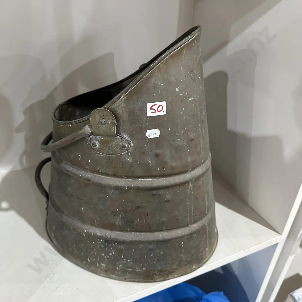 Brass coal scuttle Image 1++