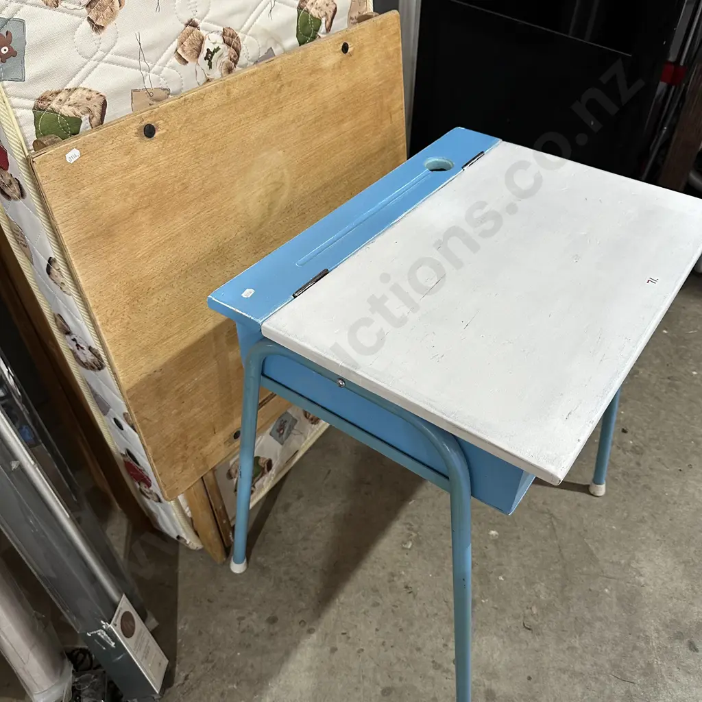 2 x desks Image 1++