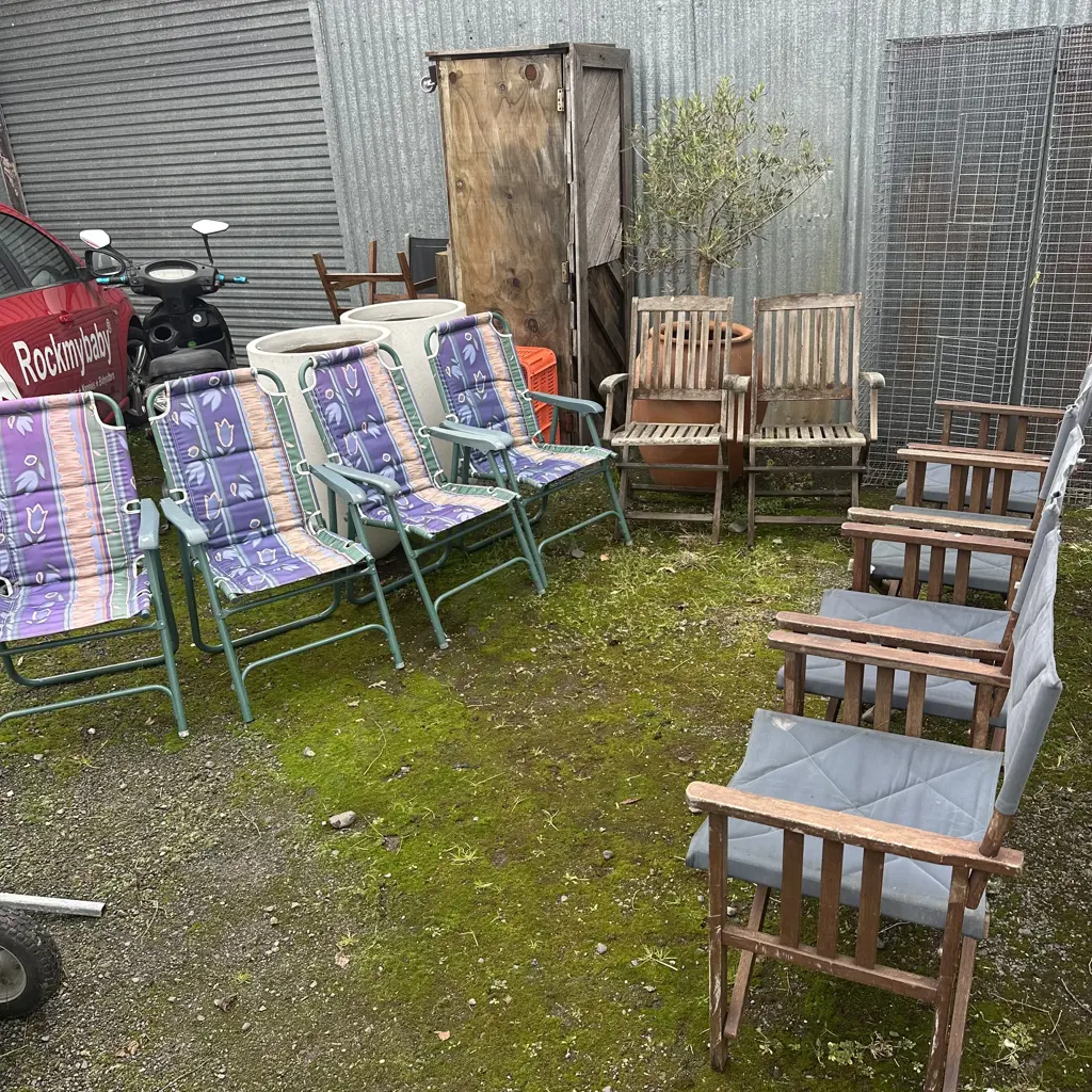 large lot folding chairs Image 1++