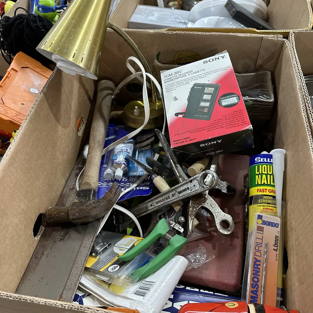 Lamp, tools etc Image 1++