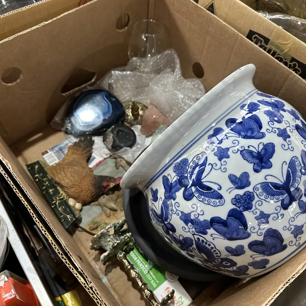 large planter and crystals etc Image 1++