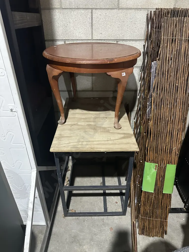 coffee table and stand Image 1++