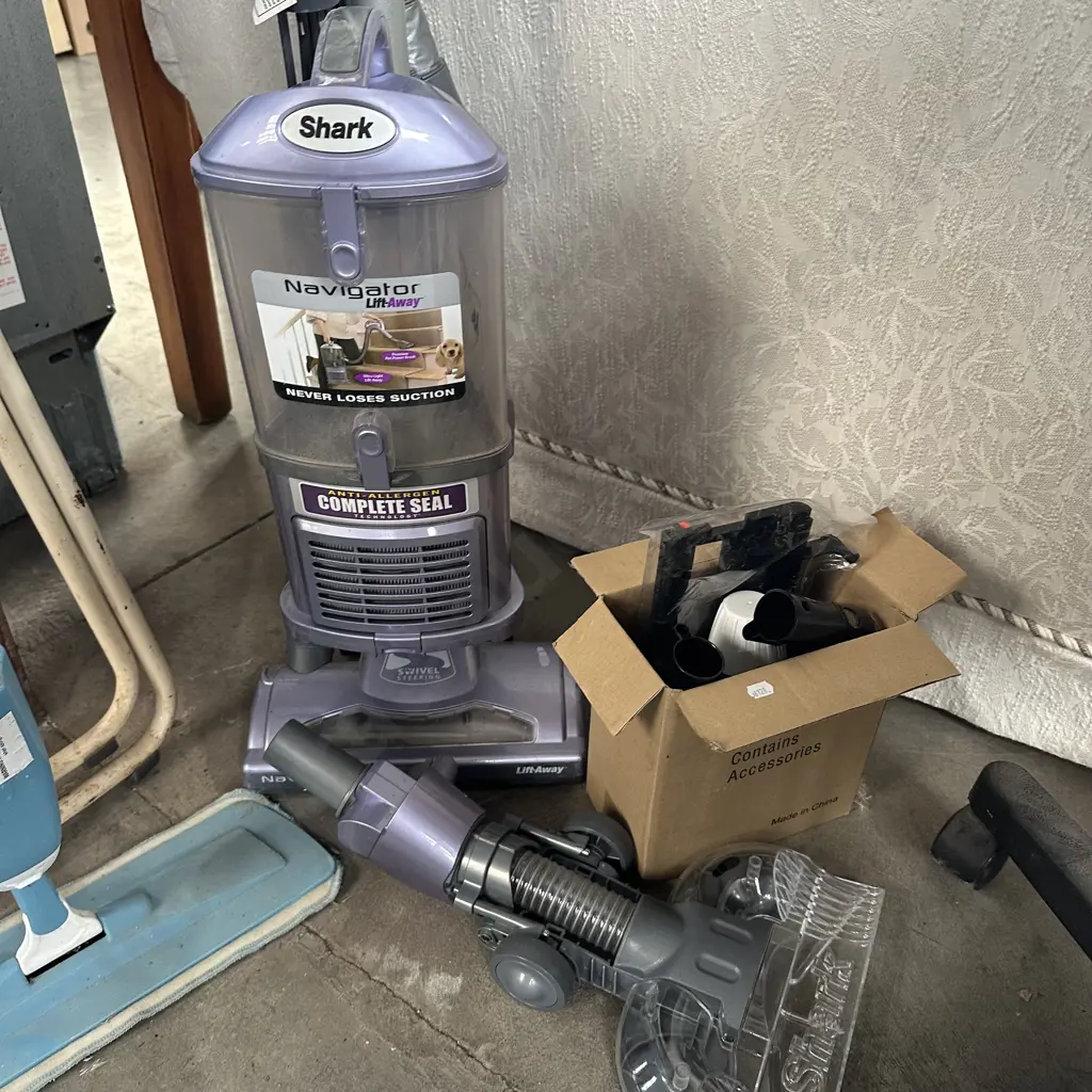 Shark vac Image 1++