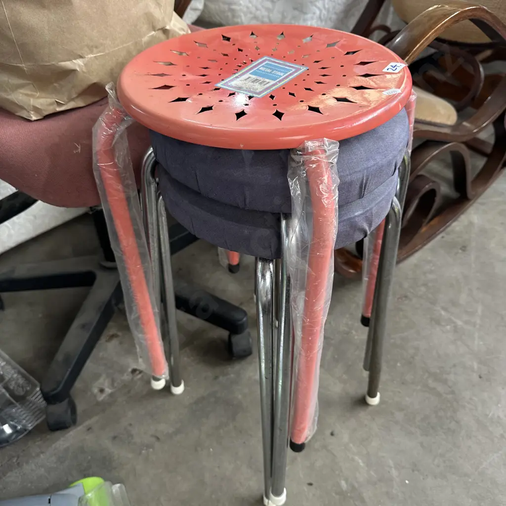 3 stools Image 1++