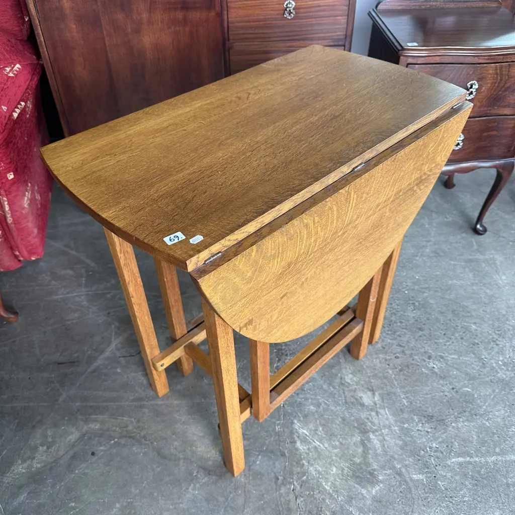 Oak dropside table Image 1++