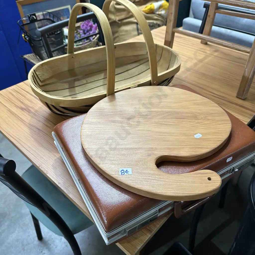 basket, cheese board and suitcase Image 1++