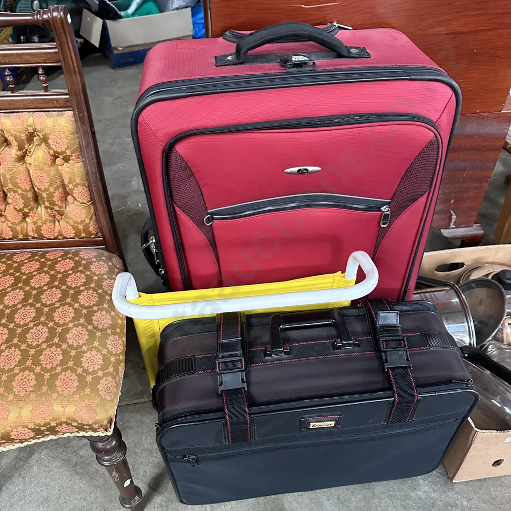 suitcases and sand chair Image 1++