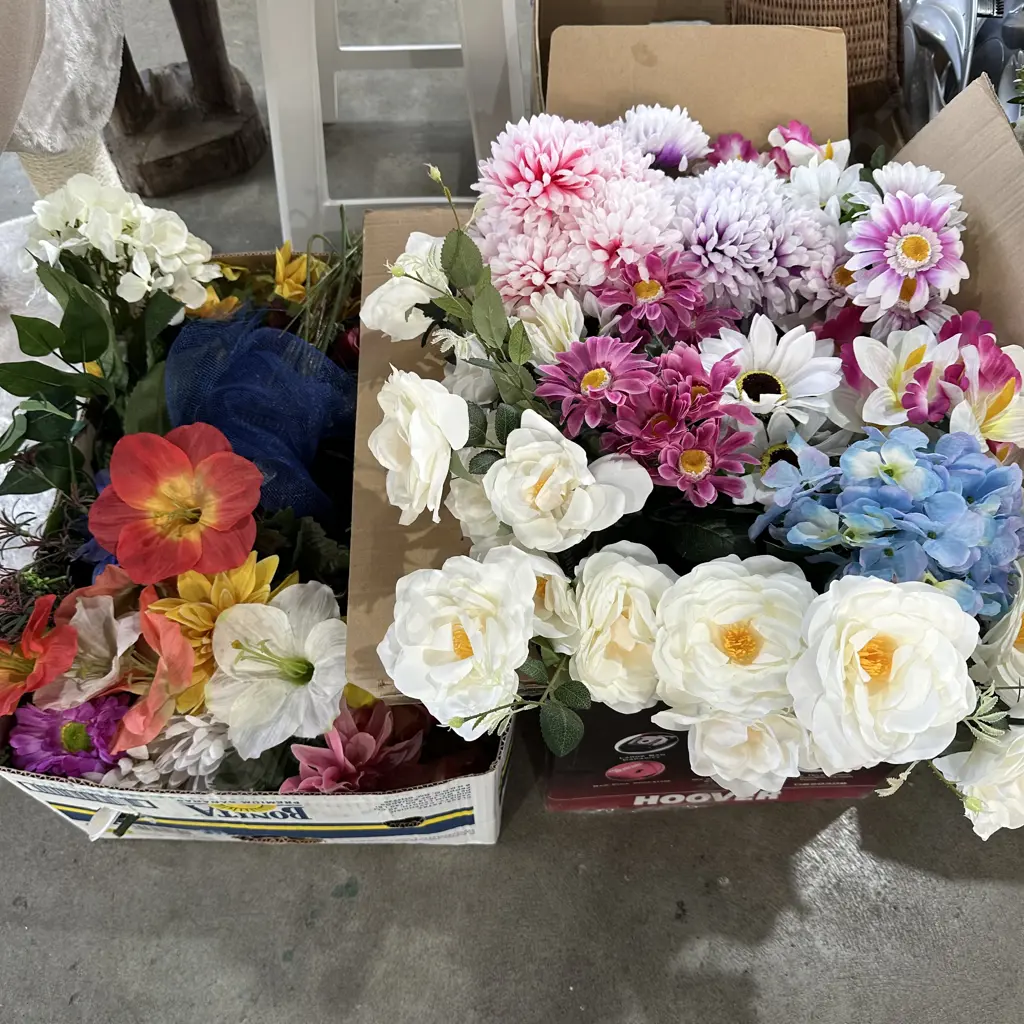 2 box flowers Image 1++